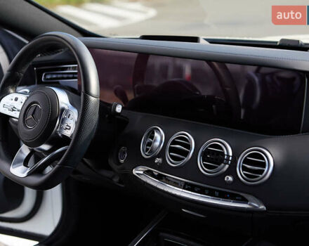 Белый Мерседес С Класс, объемом двигателя 3.98 л и пробегом 36 тыс. км за 120000 $, фото 29 на Automoto.ua