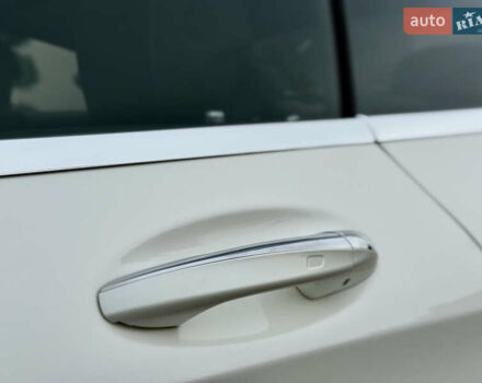 Білий Мерседес С Клас, об'ємом двигуна 3.98 л та пробігом 37 тис. км за 99990 $, фото 19 на Automoto.ua