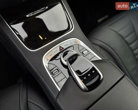 Білий Мерседес С Клас, об'ємом двигуна 3.98 л та пробігом 37 тис. км за 99990 $, фото 53 на Automoto.ua