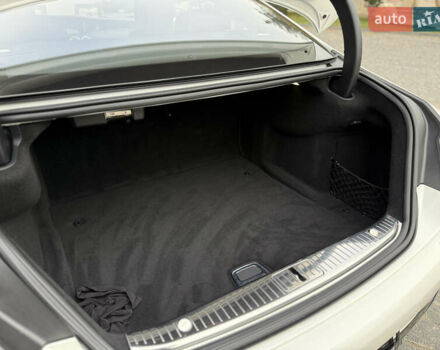 Білий Мерседес С Клас, об'ємом двигуна 3.98 л та пробігом 37 тис. км за 99990 $, фото 79 на Automoto.ua