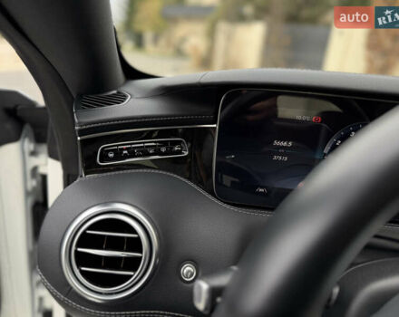 Білий Мерседес С Клас, об'ємом двигуна 3.98 л та пробігом 37 тис. км за 99990 $, фото 40 на Automoto.ua