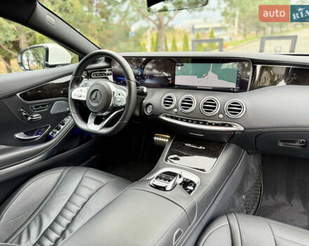 Білий Мерседес С Клас, об'ємом двигуна 3.98 л та пробігом 37 тис. км за 99990 $, фото 89 на Automoto.ua