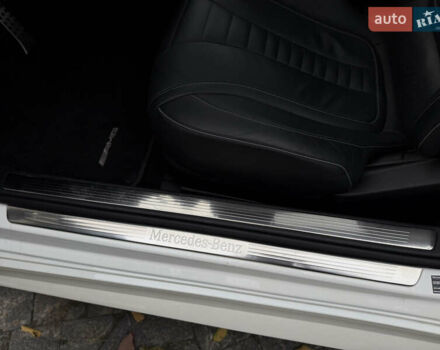 Білий Мерседес С Клас, об'ємом двигуна 3.98 л та пробігом 37 тис. км за 99990 $, фото 33 на Automoto.ua