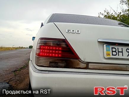 Белый Мерседес С Класс, объемом двигателя 3 л и пробегом 250 тыс. км за 4000 $, фото 1 на Automoto.ua