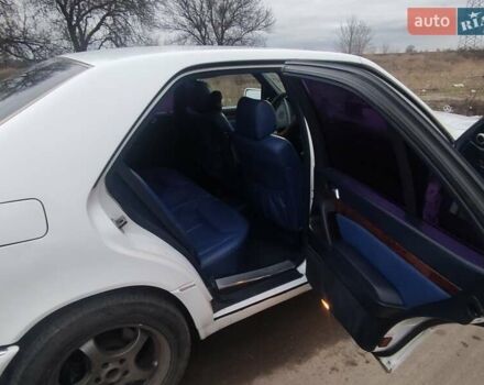 Білий Мерседес С Клас, об'ємом двигуна 3.2 л та пробігом 308 тис. км за 4700 $, фото 18 на Automoto.ua