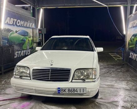 Белый Мерседес С Класс, объемом двигателя 3.2 л и пробегом 600 тыс. км за 4500 $, фото 1 на Automoto.ua