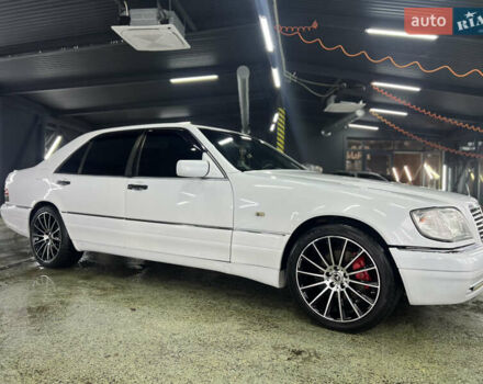 Білий Мерседес С Клас, об'ємом двигуна 4.2 л та пробігом 260 тис. км за 8950 $, фото 2 на Automoto.ua
