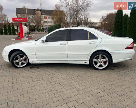 Белый Мерседес С Класс, объемом двигателя 3.2 л и пробегом 300 тыс. км за 4900 $, фото 5 на Automoto.ua