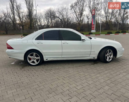 Белый Мерседес С Класс, объемом двигателя 3.2 л и пробегом 300 тыс. км за 4900 $, фото 2 на Automoto.ua