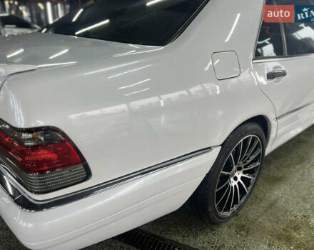Білий Мерседес С Клас, об'ємом двигуна 4.2 л та пробігом 260 тис. км за 8950 $, фото 5 на Automoto.ua