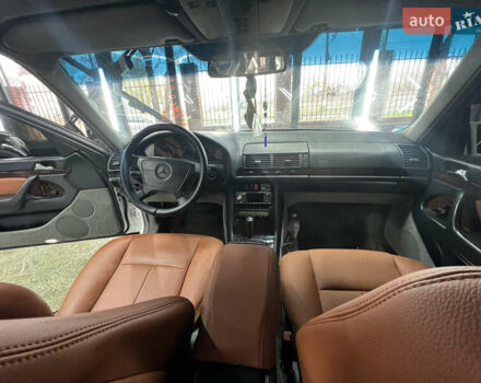 Білий Мерседес С Клас, об'ємом двигуна 4.2 л та пробігом 260 тис. км за 8950 $, фото 10 на Automoto.ua