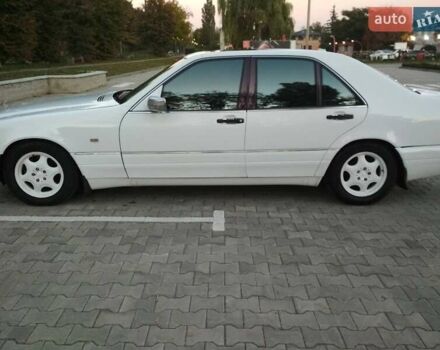 Белый Мерседес С Класс, объемом двигателя 3 л и пробегом 333 тыс. км за 7900 $, фото 2 на Automoto.ua