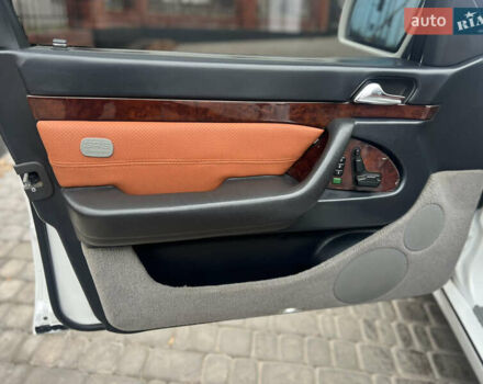 Білий Мерседес С Клас, об'ємом двигуна 4.2 л та пробігом 260 тис. км за 8950 $, фото 11 на Automoto.ua