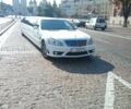 Білий Мерседес С Клас, об'ємом двигуна 5 л та пробігом 280 тис. км за 9800 $, фото 5 на Automoto.ua