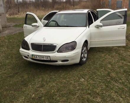 Белый Мерседес С Класс, объемом двигателя 4 л и пробегом 187 тыс. км за 6200 $, фото 2 на Automoto.ua