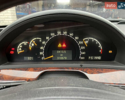 Білий Мерседес С Клас, об'ємом двигуна 3.2 л та пробігом 310 тис. км за 8200 $, фото 7 на Automoto.ua