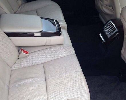 Белый Мерседес С Класс, объемом двигателя 5.46 л и пробегом 205 тыс. км за 10500 $, фото 14 на Automoto.ua