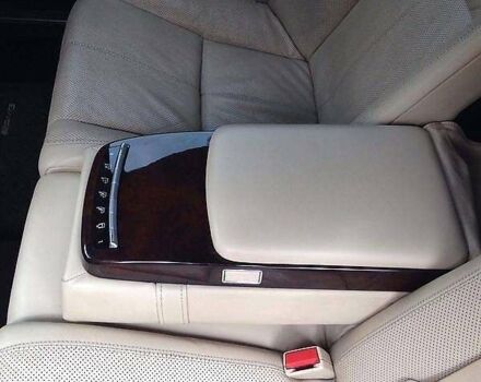 Белый Мерседес С Класс, объемом двигателя 5.46 л и пробегом 205 тыс. км за 10500 $, фото 15 на Automoto.ua