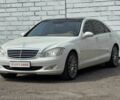 Білий Мерседес С Клас, об'ємом двигуна 3.5 л та пробігом 349 тис. км за 8501 $, фото 5 на Automoto.ua