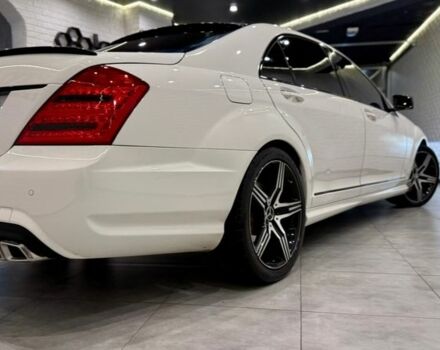 Білий Мерседес С Клас, об'ємом двигуна 3.5 л та пробігом 250 тис. км за 11000 $, фото 136 на Automoto.ua