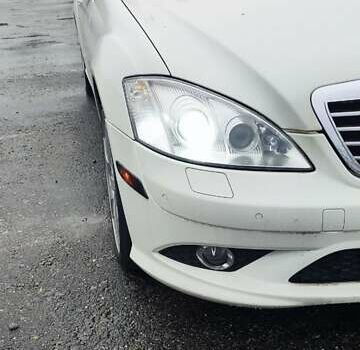 Белый Мерседес С Класс, объемом двигателя 5.51 л и пробегом 218 тыс. км за 12500 $, фото 24 на Automoto.ua