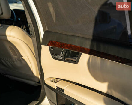 Мерседес С Класс 2007 в Черновцах на Automoto.ua Белый Мерседес С Класс, объемом двигателя 5.46 л и пробегом 186 тыс. км за 12900 $, фото 26 на Automoto.ua