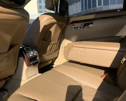 Белый Мерседес С Класс, объемом двигателя 5.5 л и пробегом 245 тыс. км за 15600 $, фото 53 на Automoto.ua