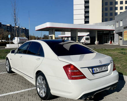 Белый Мерседес С Класс, объемом двигателя 5.5 л и пробегом 245 тыс. км за 15600 $, фото 24 на Automoto.ua
