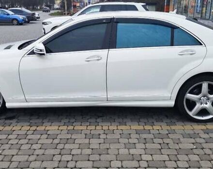 Белый Мерседес С Класс, объемом двигателя 5.51 л и пробегом 218 тыс. км за 12500 $, фото 12 на Automoto.ua