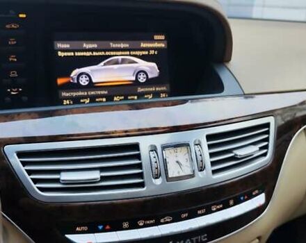 Белый Мерседес С Класс, объемом двигателя 5.51 л и пробегом 218 тыс. км за 12500 $, фото 34 на Automoto.ua