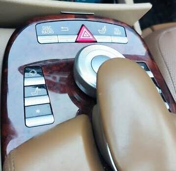 Белый Мерседес С Класс, объемом двигателя 5.51 л и пробегом 218 тыс. км за 12500 $, фото 32 на Automoto.ua