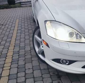 Белый Мерседес С Класс, объемом двигателя 5.51 л и пробегом 218 тыс. км за 12500 $, фото 1 на Automoto.ua