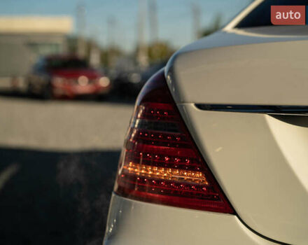 Мерседес С Класс 2007 в Черновцах на Automoto.ua Белый Мерседес С Класс, объемом двигателя 5.46 л и пробегом 186 тыс. км за 12900 $, фото 18 на Automoto.ua