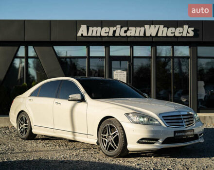 Мерседес С Класс 2007 в Черновцах на Automoto.ua Белый Мерседес С Класс, объемом двигателя 5.46 л и пробегом 186 тыс. км за 12900 $, фото 2 на Automoto.ua