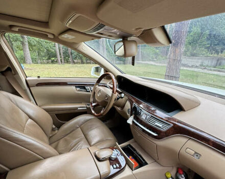 Белый Мерседес С Класс, объемом двигателя 5.5 л и пробегом 245 тыс. км за 15600 $, фото 12 на Automoto.ua