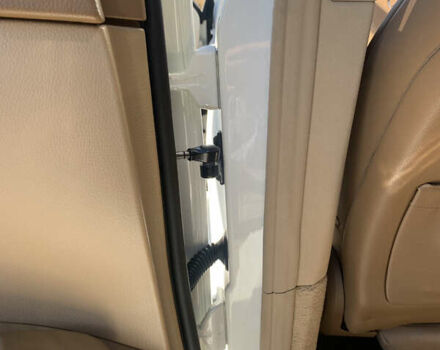 Белый Мерседес С Класс, объемом двигателя 5.5 л и пробегом 245 тыс. км за 15600 $, фото 52 на Automoto.ua