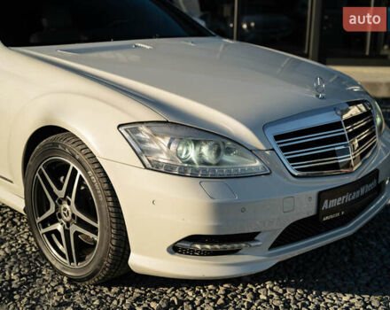 Мерседес С Класс 2007 в Черновцах на Automoto.ua Белый Мерседес С Класс, объемом двигателя 5.46 л и пробегом 186 тыс. км за 12900 $, фото 10 на Automoto.ua