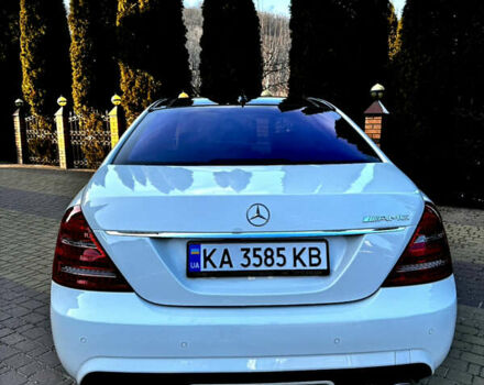 Белый Мерседес С Класс, объемом двигателя 5.5 л и пробегом 245 тыс. км за 15600 $, фото 14 на Automoto.ua