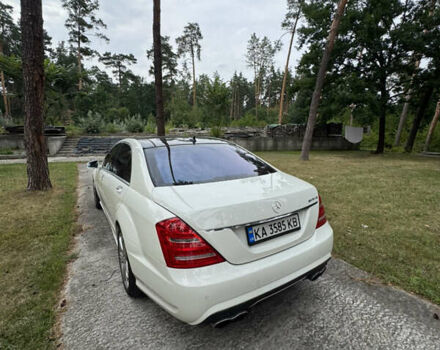 Белый Мерседес С Класс, объемом двигателя 5.5 л и пробегом 245 тыс. км за 15600 $, фото 7 на Automoto.ua