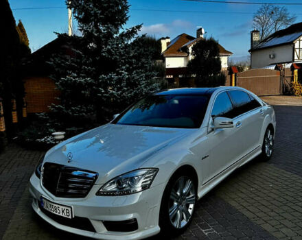 Белый Мерседес С Класс, объемом двигателя 5.5 л и пробегом 245 тыс. км за 15600 $, фото 15 на Automoto.ua