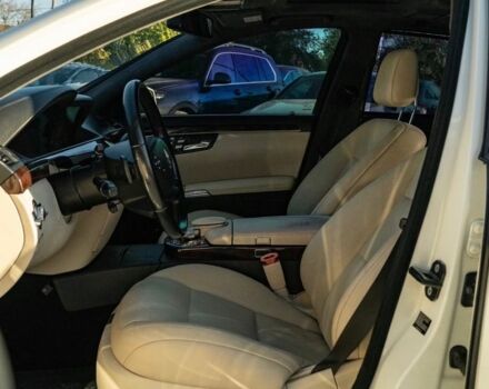 Білий Мерседес С Клас, об'ємом двигуна 5.5 л та пробігом 190 тис. км за 12500 $, фото 5 на Automoto.ua