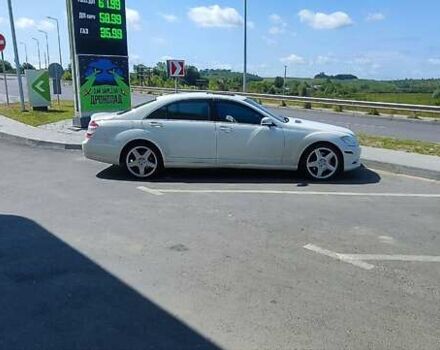 Белый Мерседес С Класс, объемом двигателя 5.51 л и пробегом 218 тыс. км за 12500 $, фото 16 на Automoto.ua