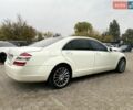 Білий Мерседес С Клас, об'ємом двигуна 3.5 л та пробігом 299 тис. км за 8500 $, фото 1 на Automoto.ua