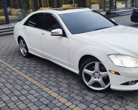 Белый Мерседес С Класс, объемом двигателя 5.51 л и пробегом 218 тыс. км за 12500 $, фото 2 на Automoto.ua
