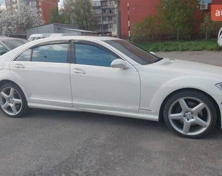 Белый Мерседес С Класс, объемом двигателя 5.51 л и пробегом 218 тыс. км за 12500 $, фото 17 на Automoto.ua