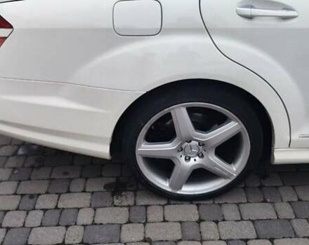 Белый Мерседес С Класс, объемом двигателя 5.51 л и пробегом 218 тыс. км за 12500 $, фото 10 на Automoto.ua