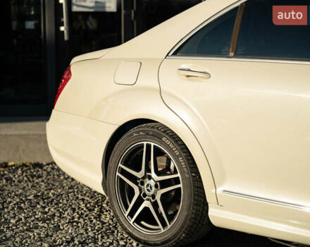 Мерседес С Класс 2007 в Черновцах на Automoto.ua Белый Мерседес С Класс, объемом двигателя 5.46 л и пробегом 186 тыс. км за 12900 $, фото 15 на Automoto.ua