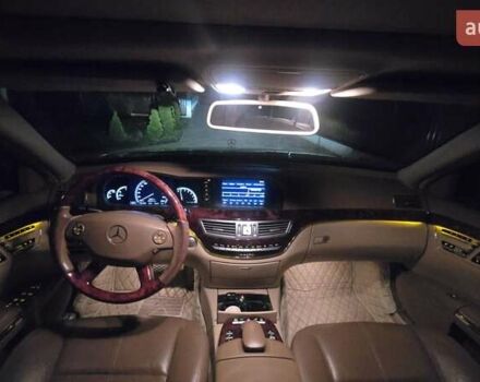 Белый Мерседес С Класс, объемом двигателя 5.5 л и пробегом 197 тыс. км за 15500 $, фото 7 на Automoto.ua