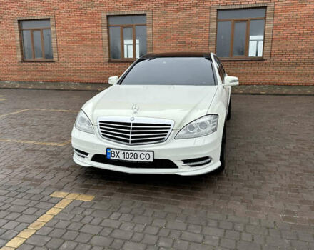 Білий Мерседес С Клас, об'ємом двигуна 5.5 л та пробігом 240 тис. км за 17500 $, фото 2 на Automoto.ua