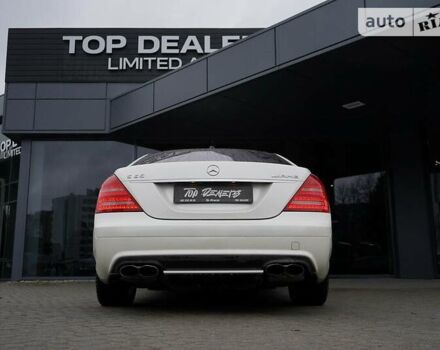 Белый Мерседес С Класс, объемом двигателя 6 л и пробегом 146 тыс. км за 25000 $, фото 11 на Automoto.ua